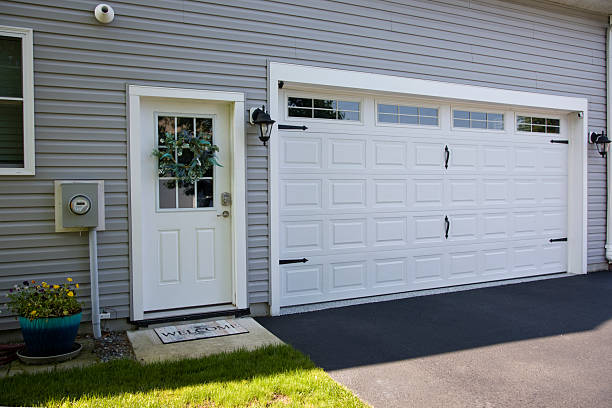 24/7 Emergency Garage Door Roller Replacement experts in Viola, IL